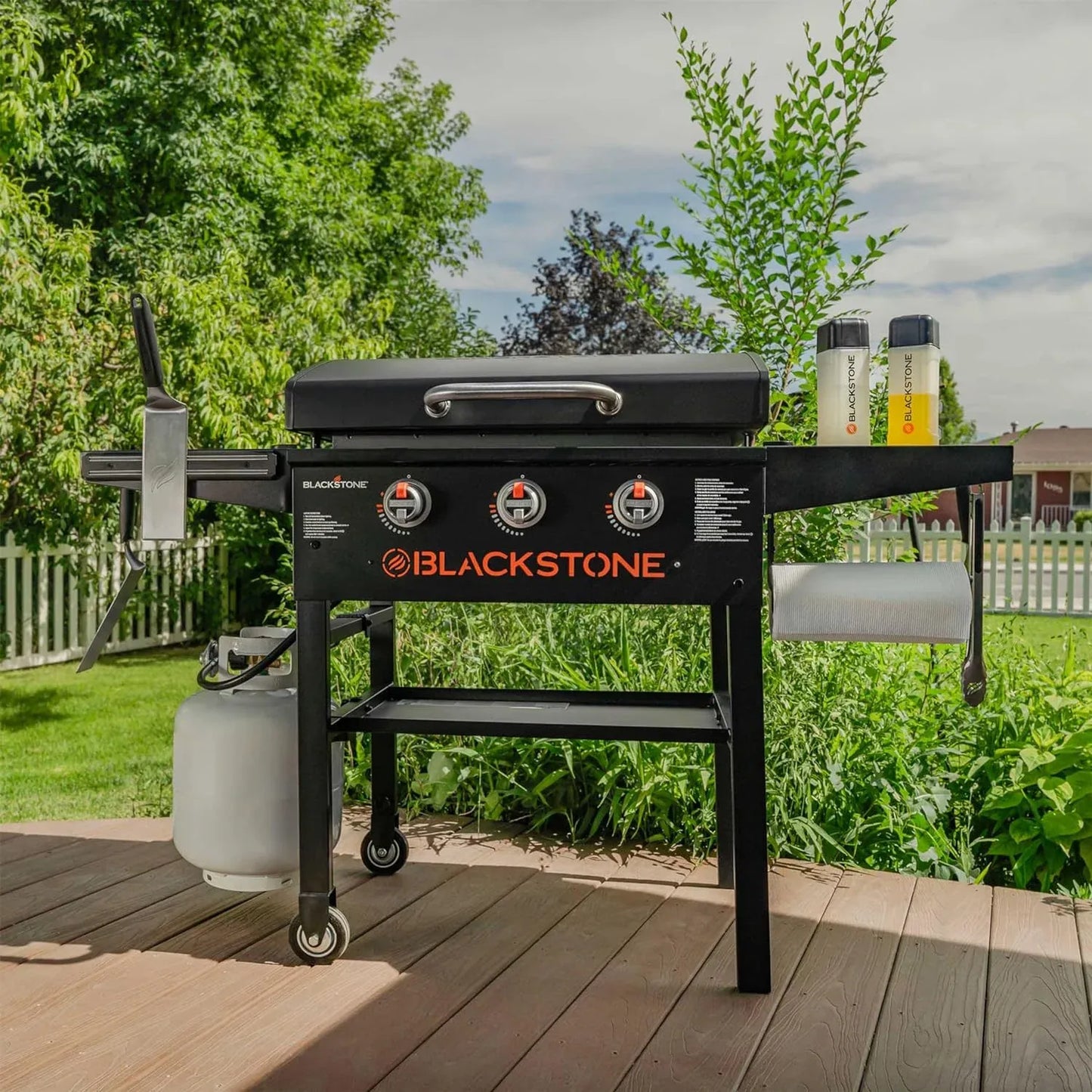 2026 Nuevo plancha Blackstone de 28 pulgadas 2080 con tapa modelo XL parrilla exterior de 3 quemadores con accesorios, condimento, guantes y paño Wholesalehome