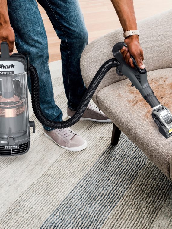 2026 Nuevo aspirador vertical con tecnología DuoClean PowerFin, sistema Powered Lift-Away y cepillo autolimpiante, acabado en color rosa dorado